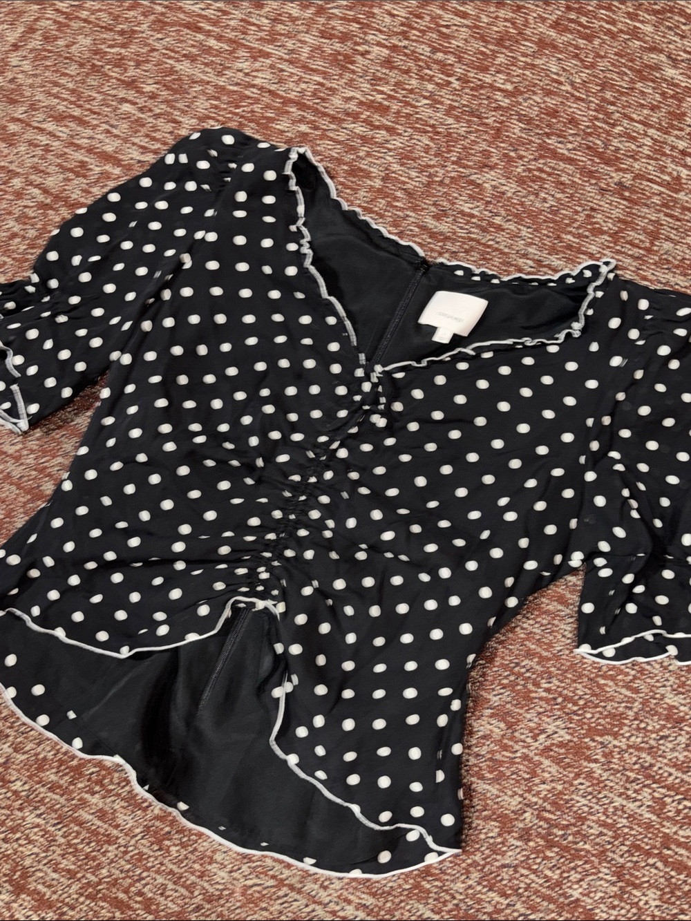 Cinq a sept Kimberly blouse polka dot ruffle rouched fitted 100% silk dressy